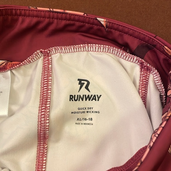 Workout outfit - Picture 6 of 6